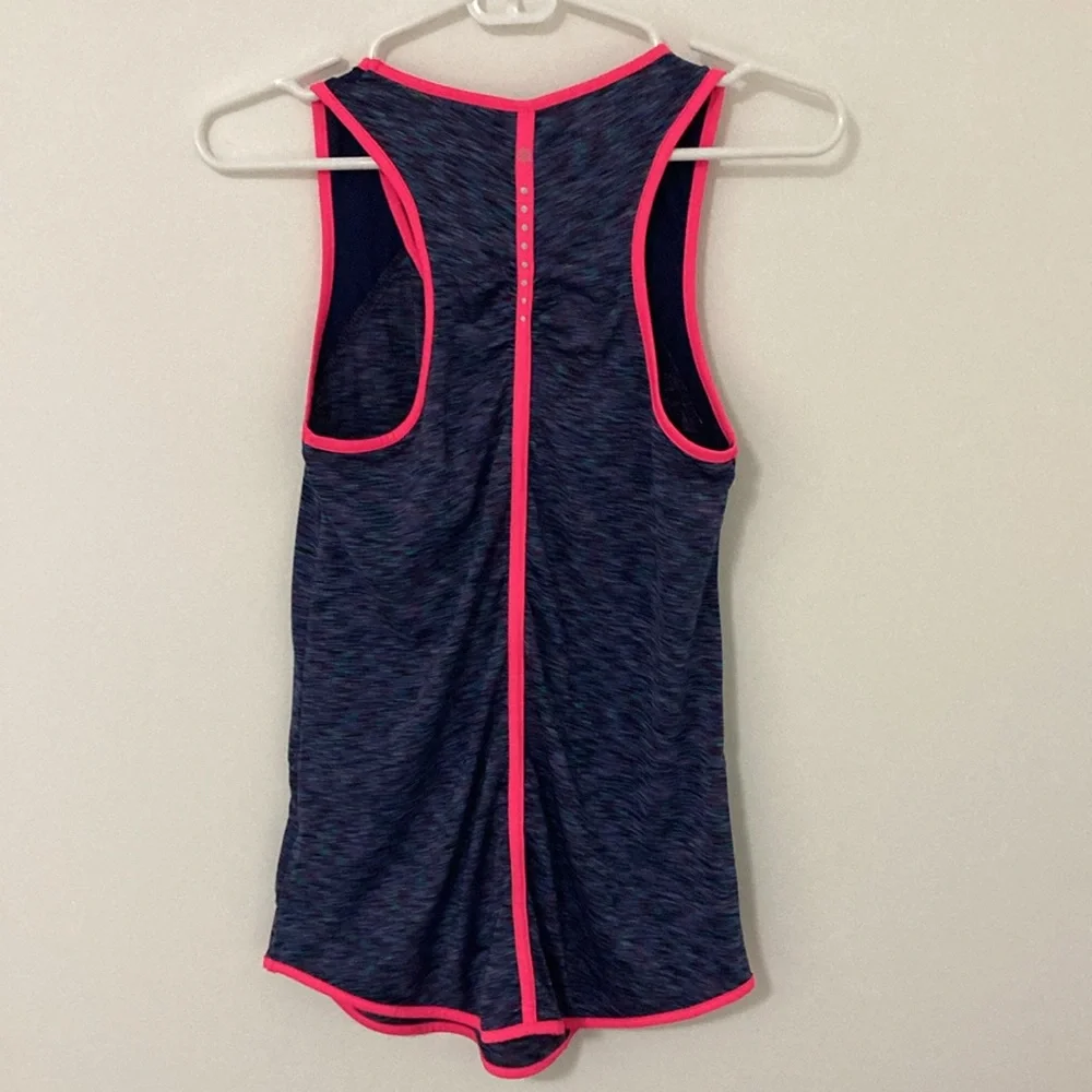 Workout set by Tangerine. Size Small - Picture 3 of 14